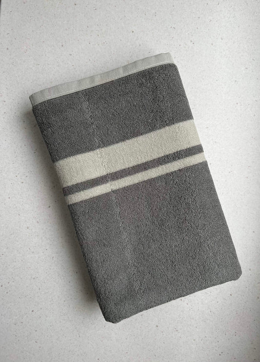 Bath Towel Grey Short Side