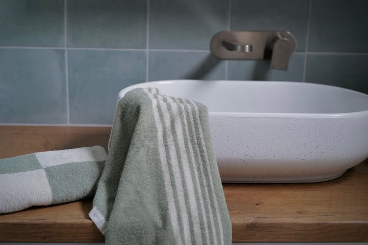 Hand Towel Sage Line II