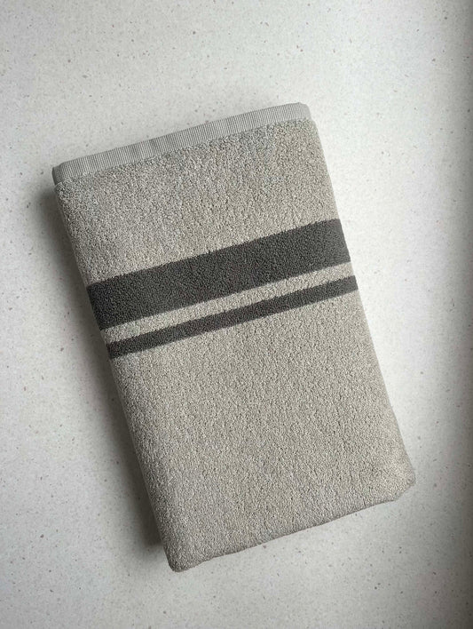 Bath Towel Grey Short Side